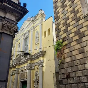 Couette-café Palazzo Carafa Di Montorio, Naples