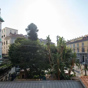 Well - Piazza Dei Martiri Naples